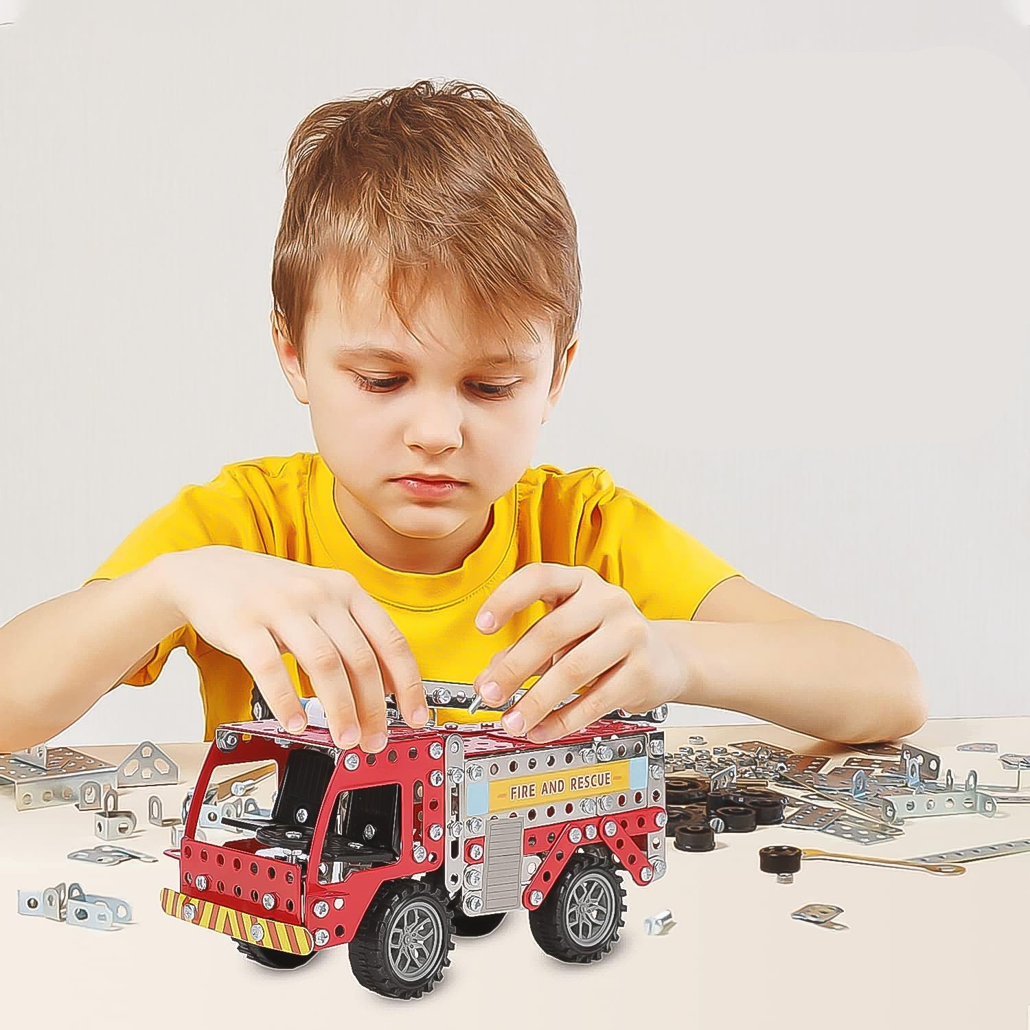 Metal Fire Engine DIY Assembly Toy for Children Metal Fire Engine DIY Assembly Toy for Children